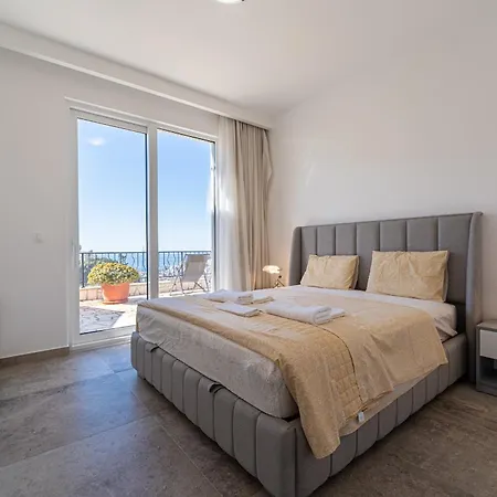 Ventus Rosa * Budva
